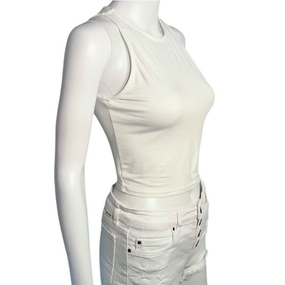 NWOT White Crop Top - Picture 4 of 9